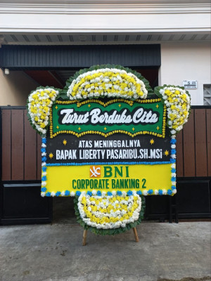 Papan Bunga Duka di Petarangan