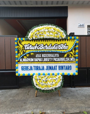 Papan Bunga Duka di Petarangan